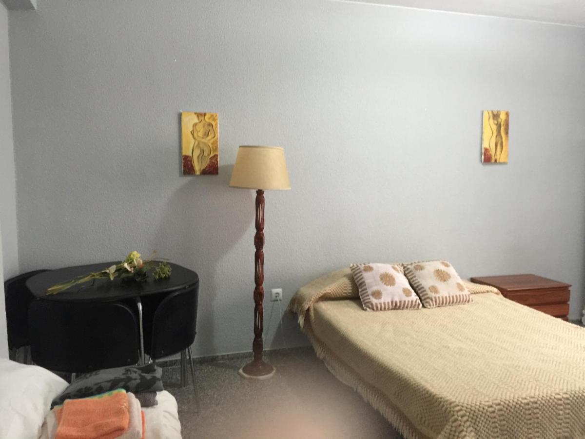 Habitacion Renfe Alicante Luaran gambar